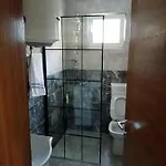 Azra Apartamento